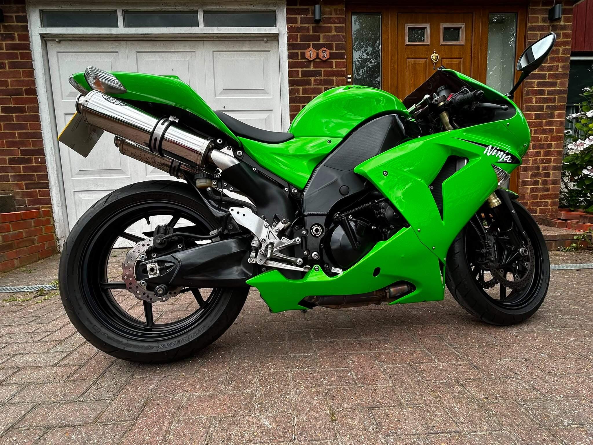 Kawasaki Ninja ZX-10R bikes for sale | AutoTrader Bikes